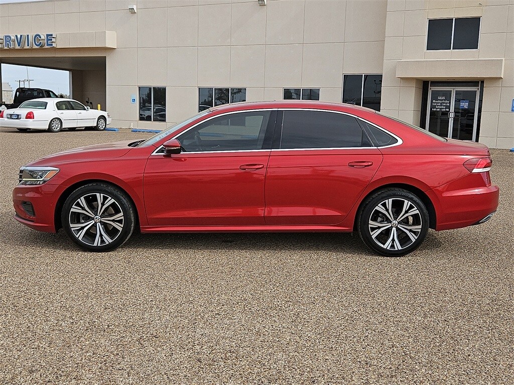 2020 Volkswagen Passat 2.0T SEL photo 2