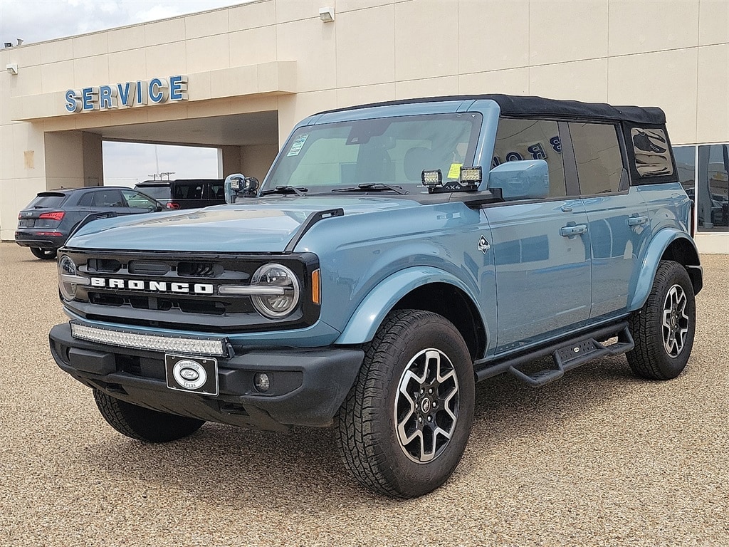 Used 2022 Ford Bronco 4-Door Outer Banks with VIN 1FMDE5BH7NLB11097 for sale in Brownfield, TX