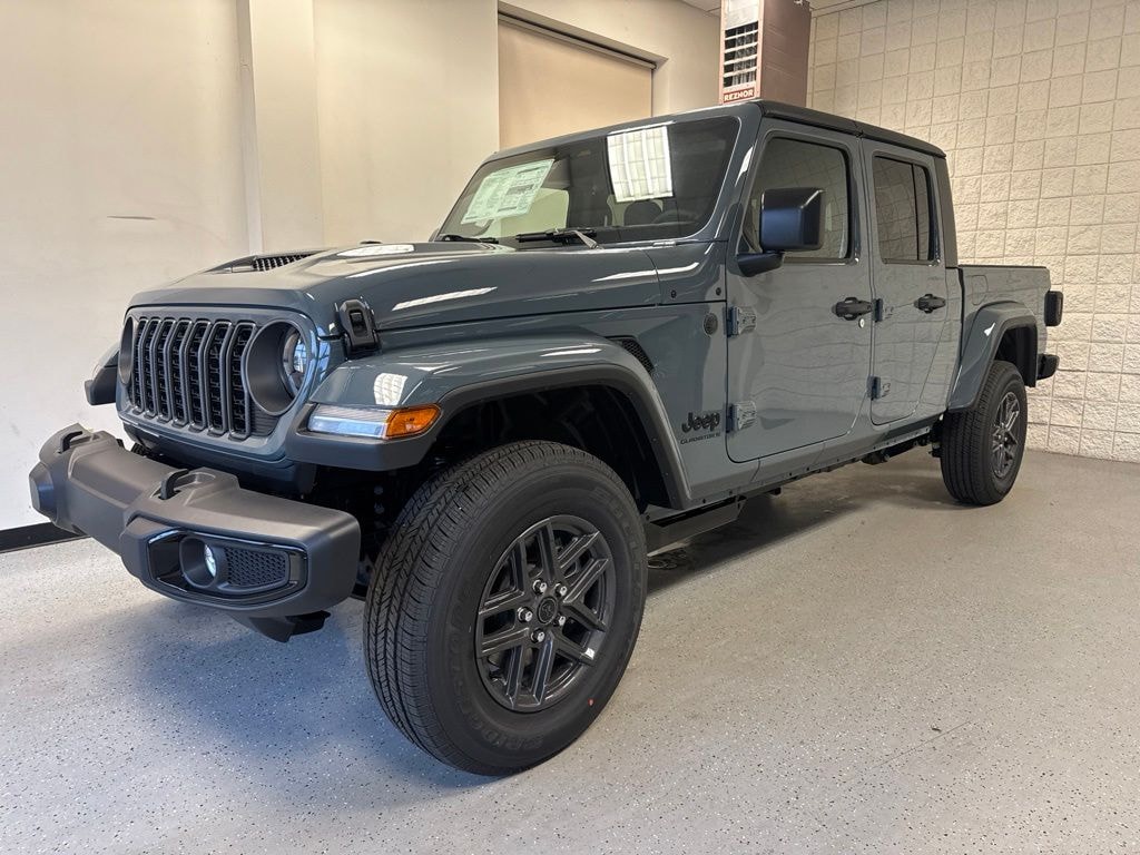 New 2026 Jeep Gladiator Sport Pickup