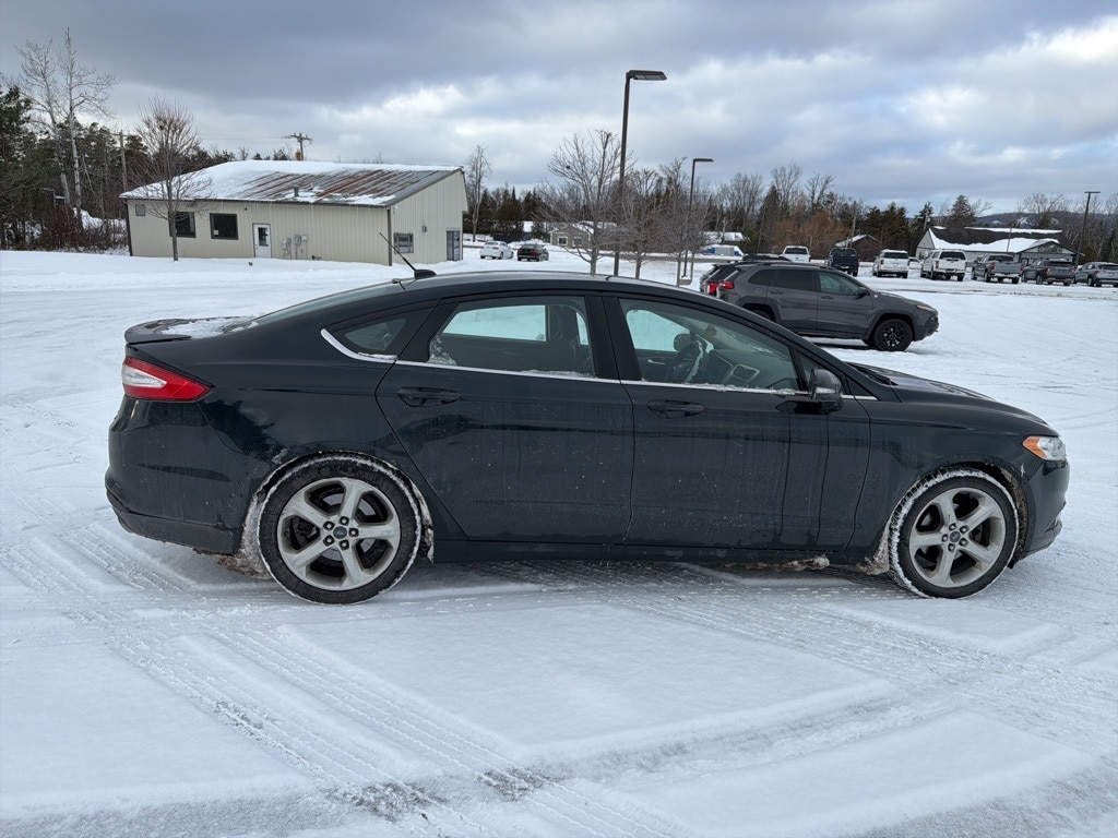 Used 2014 Ford Fusion SE Sedan