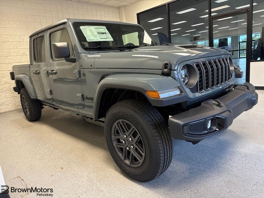 New 2026 Jeep Gladiator Sport Pickup