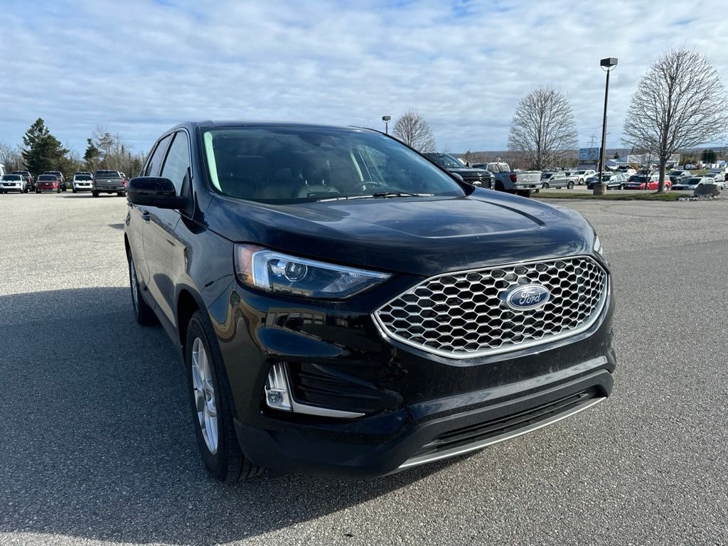 Used 2024 Ford Edge SEL SUV
