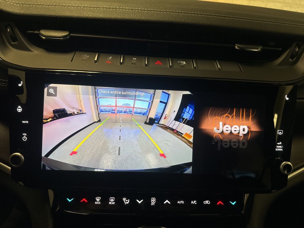2026 Jeep Grand Cherokee Laredo - Photo 29
