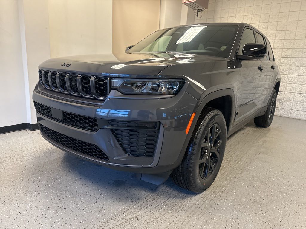 2026 Jeep Grand Cherokee Laredo - Photo 12