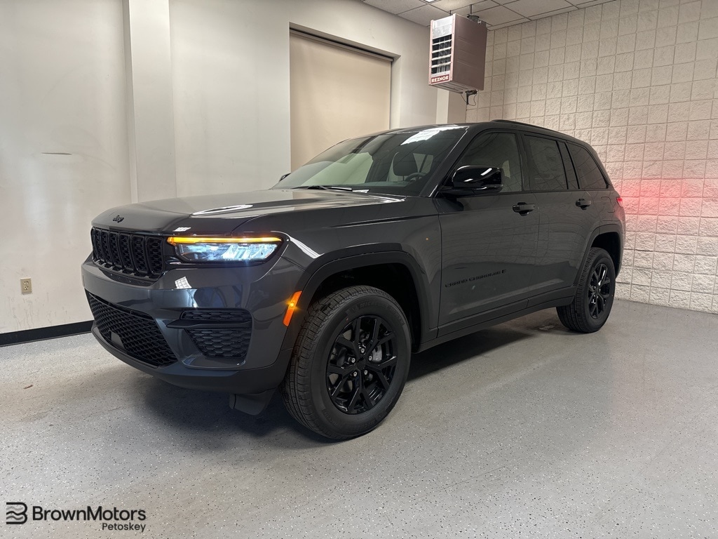 2025 Jeep Grand Cherokee Altitude's photo