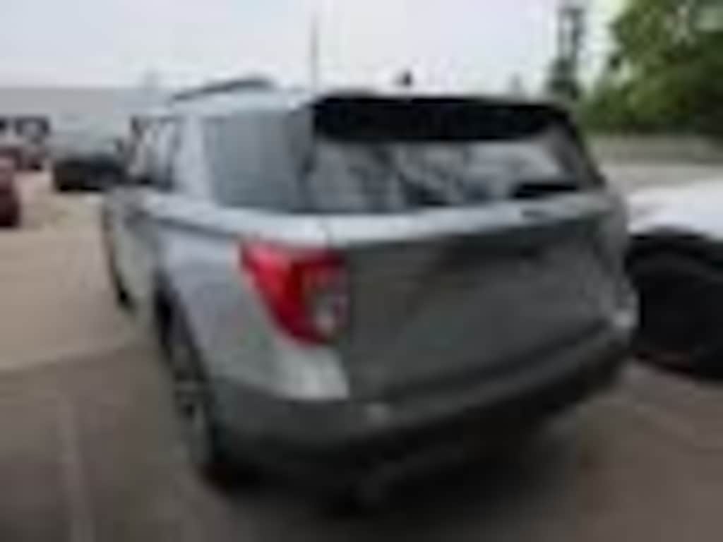Used 2024 Ford Explorer XLT SUV