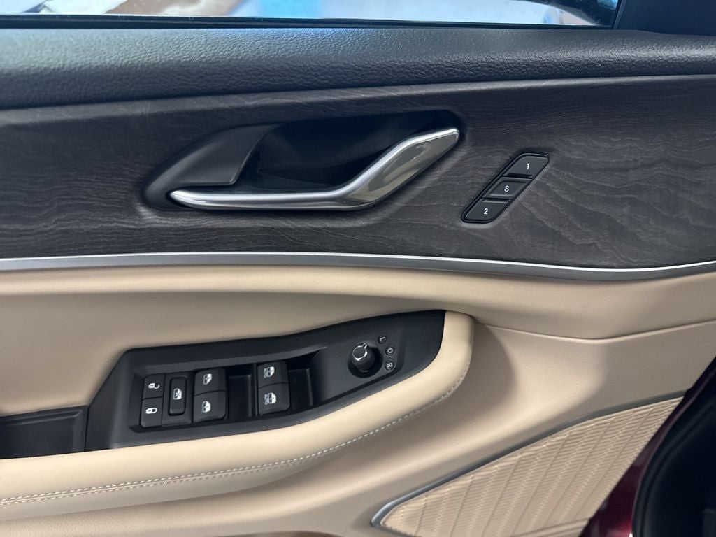New 2026 Jeep Grand Cherokee Limited Sport Utility