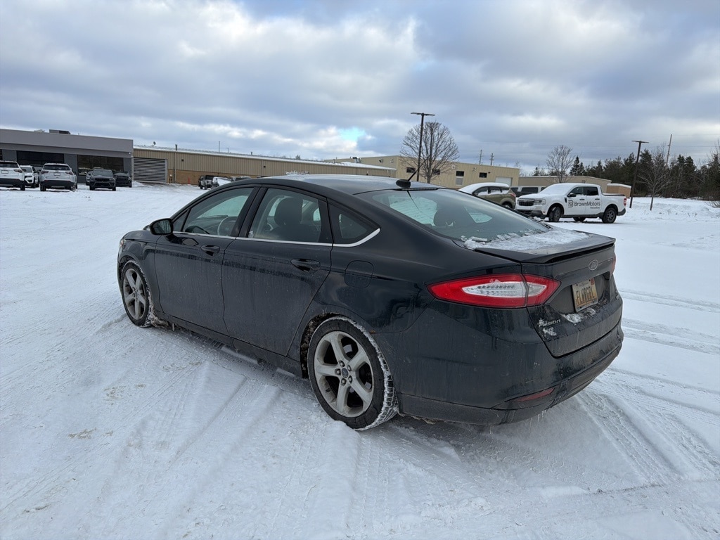 Used 2014 Ford Fusion SE Sedan