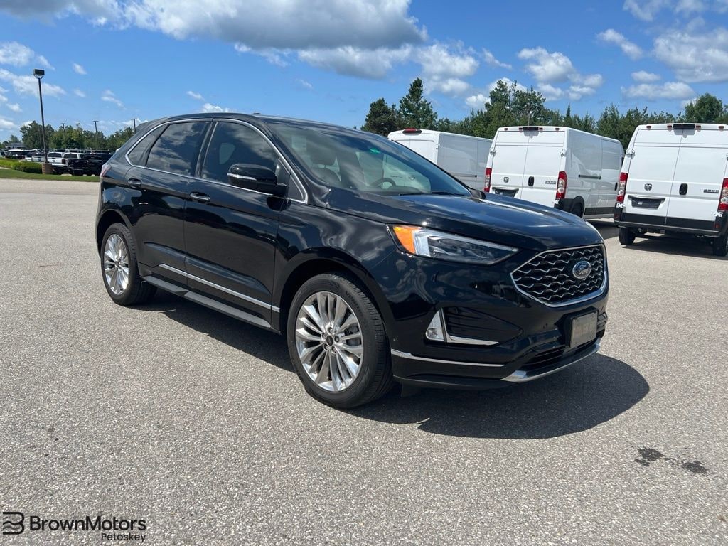 Used 2024 Ford Edge Titanium SUV