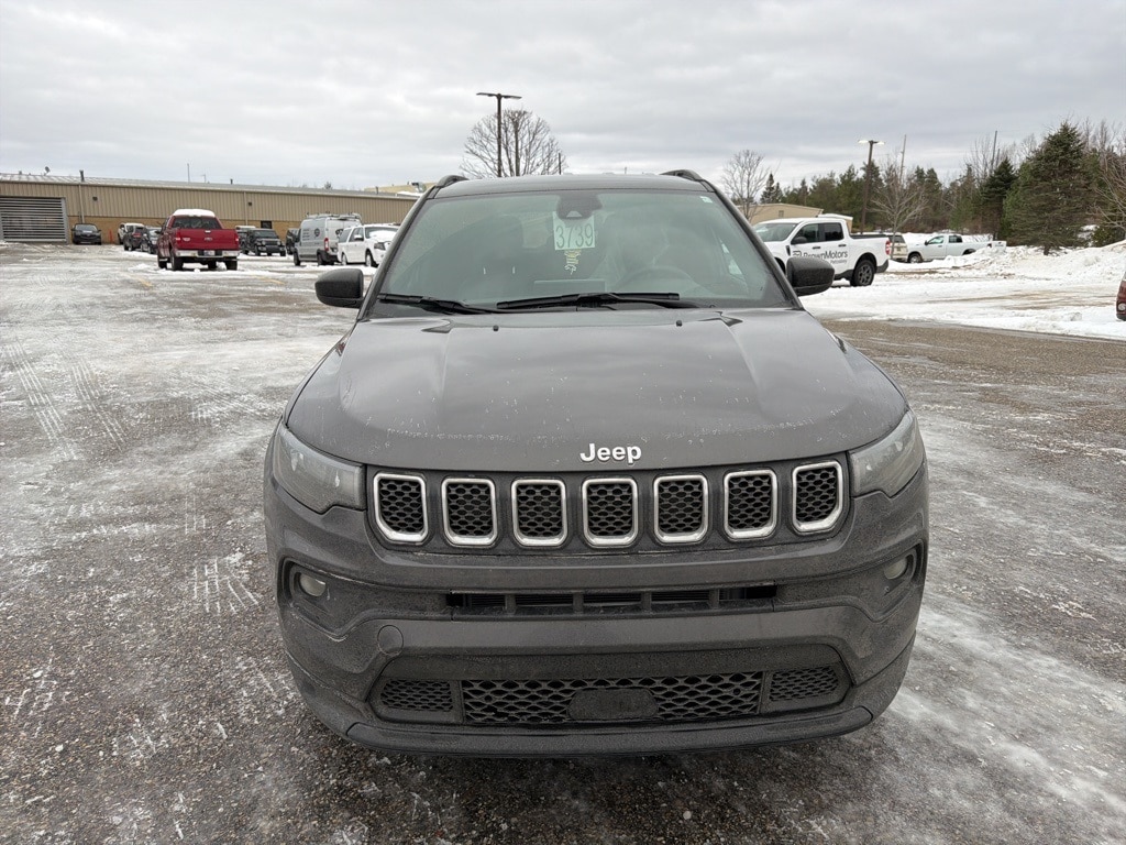 Used 2023 Jeep Compass Latitude SUV