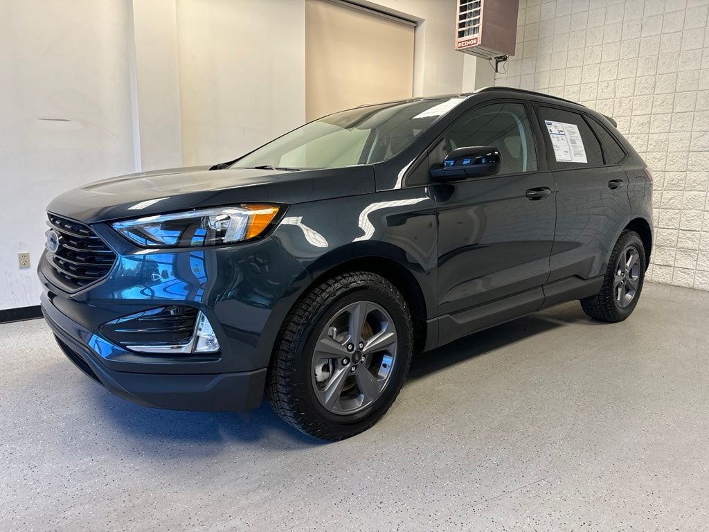 Used 2024 Ford Edge SEL SUV