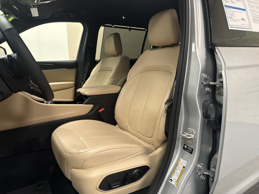 Used 2023 Jeep Grand Cherokee L Limited SUV