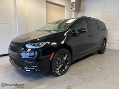 2026 Chrysler Pacifica Select Passenger Van