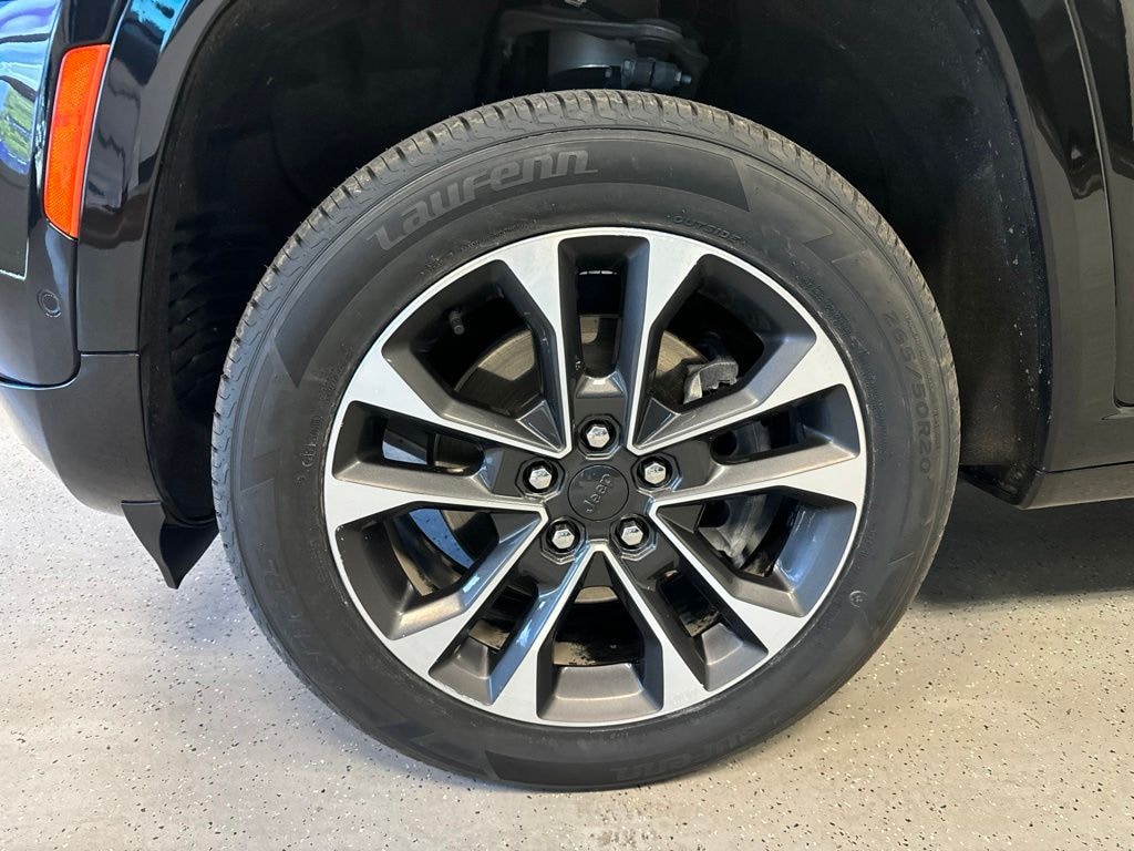 Used 2023 Jeep Grand Cherokee L Overland SUV
