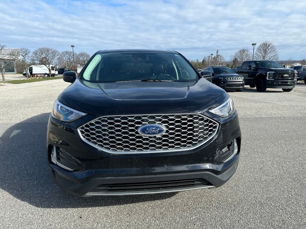 Used 2024 Ford Edge SEL SUV