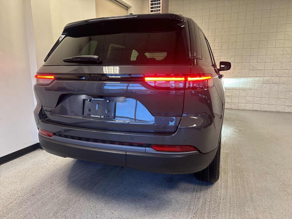 2026 Jeep Grand Cherokee Laredo - Photo 19