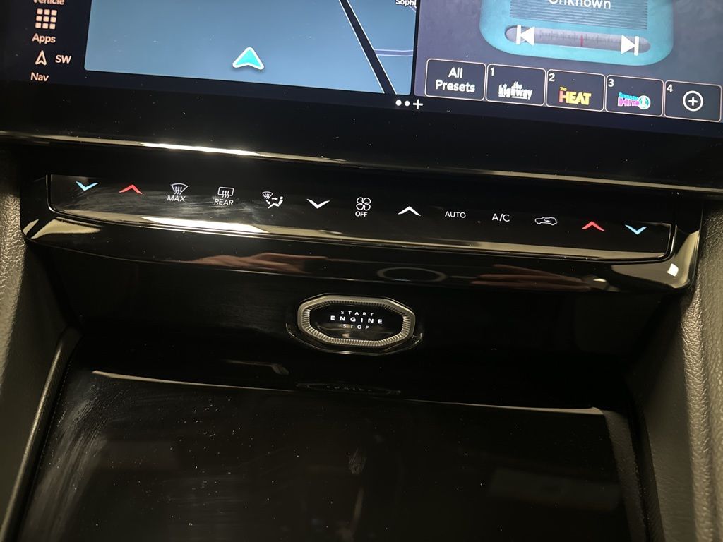 2026 Jeep Grand Cherokee Laredo - Photo 33