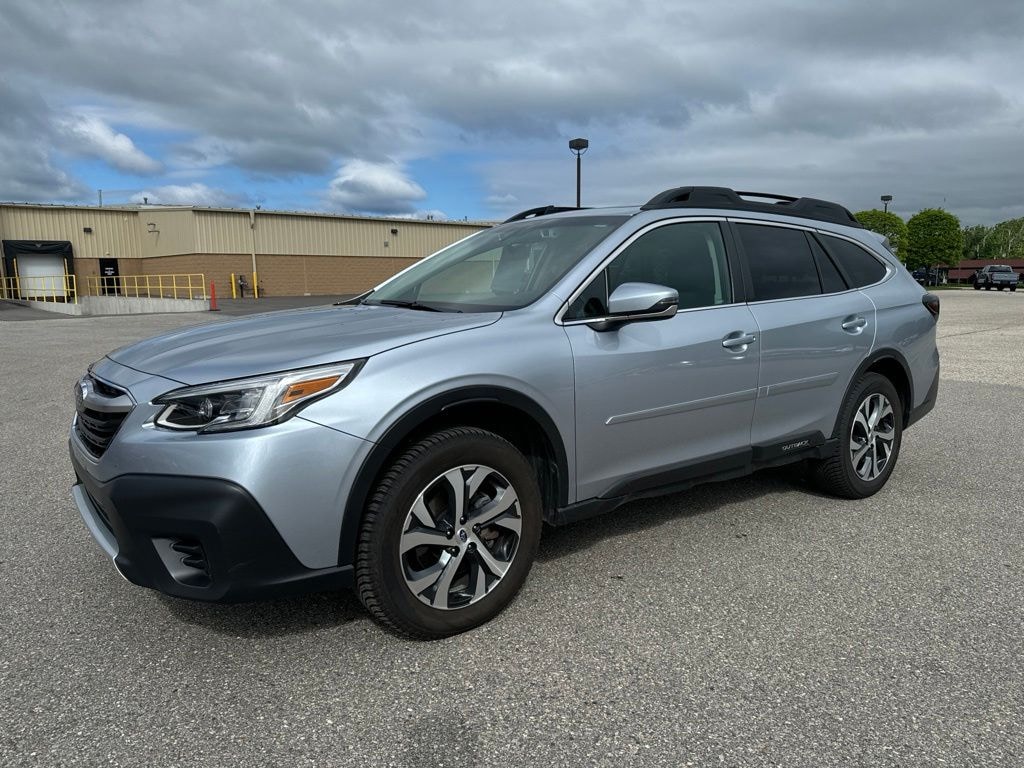 Used 2022 Subaru Outback Limited SUV