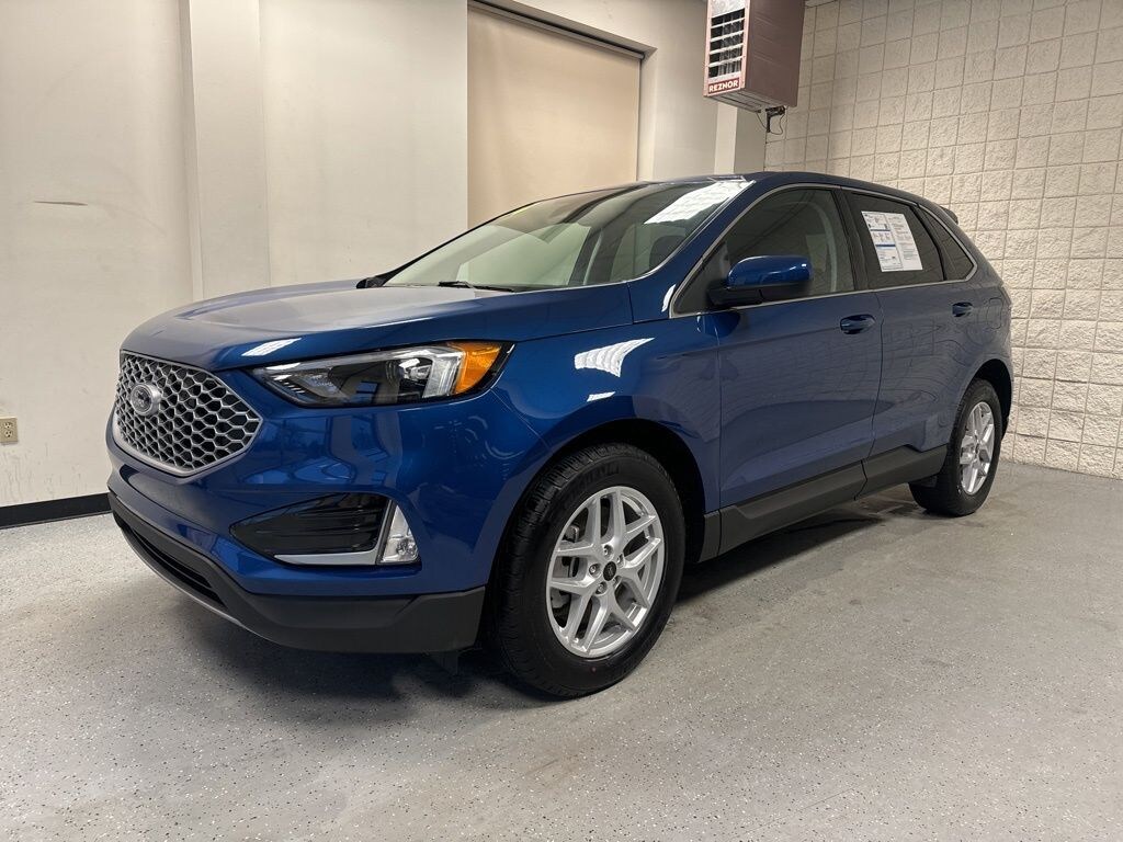Used 2024 Ford Edge SEL SUV