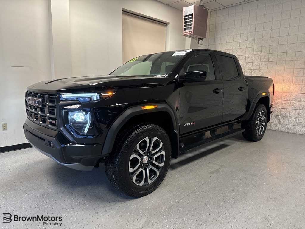 2023 GMC Canyon AT4's photo