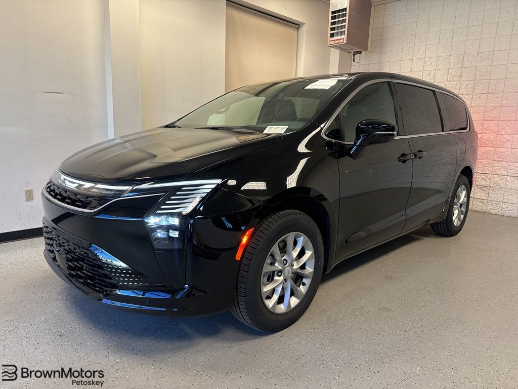 2027 Chrysler Pacifica Select AWD's photo