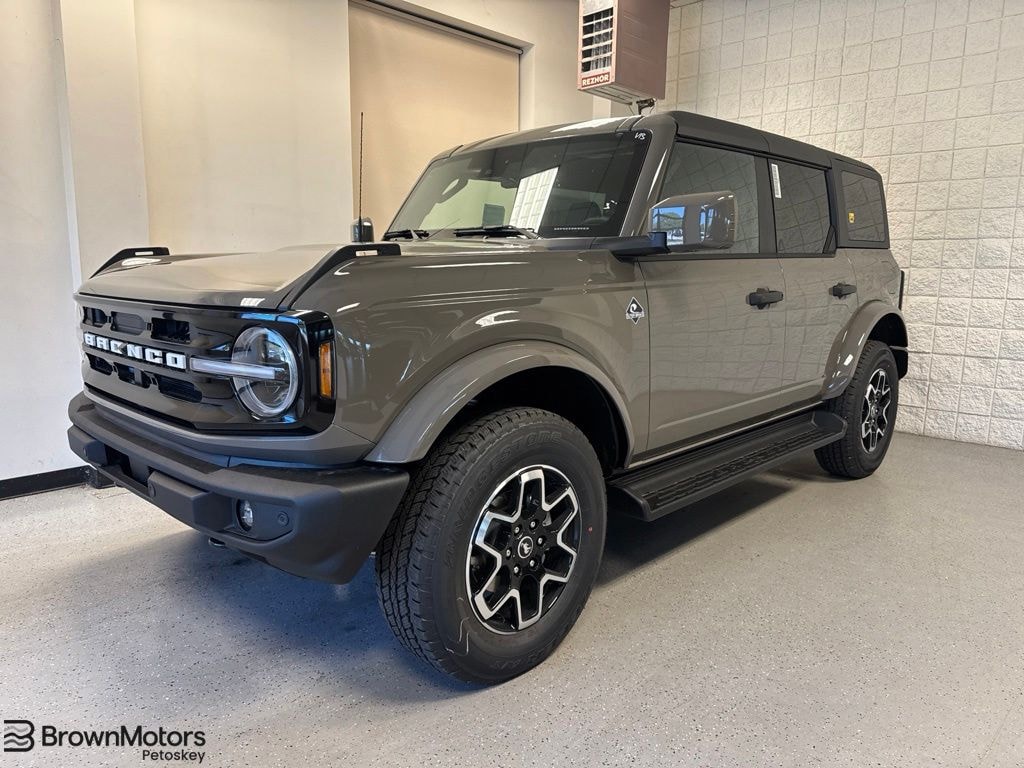 New 2026 Ford Bronco Outer Banks SUV