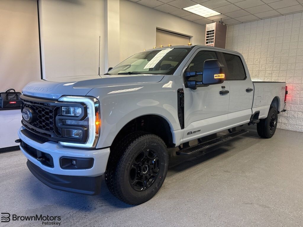 New 2026 Ford F-350 Truck Crew Cab