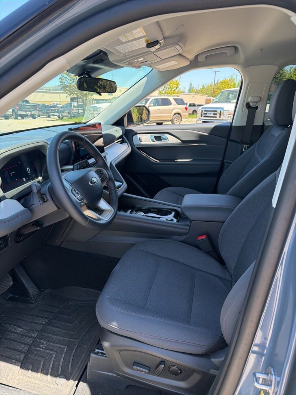 Used 2025 Ford Explorer Active SUV