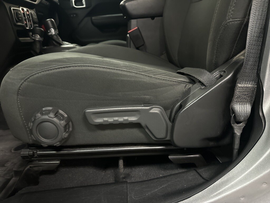 2018 Jeep Wrangler Unlimited Sport photo 4