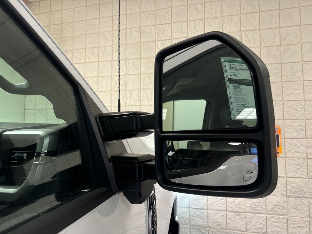 2026 Ford F-350 Super Duty XLT - Photo 42