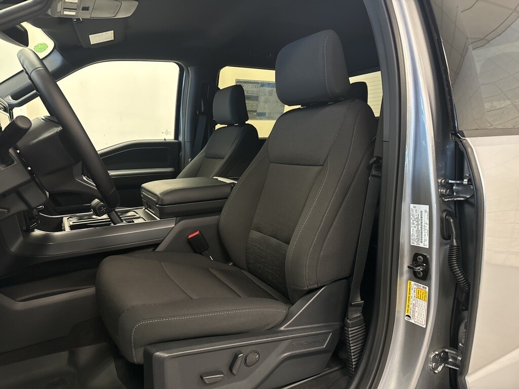 New 2025 Ford F-150 XLT Truck SuperCrew Cab