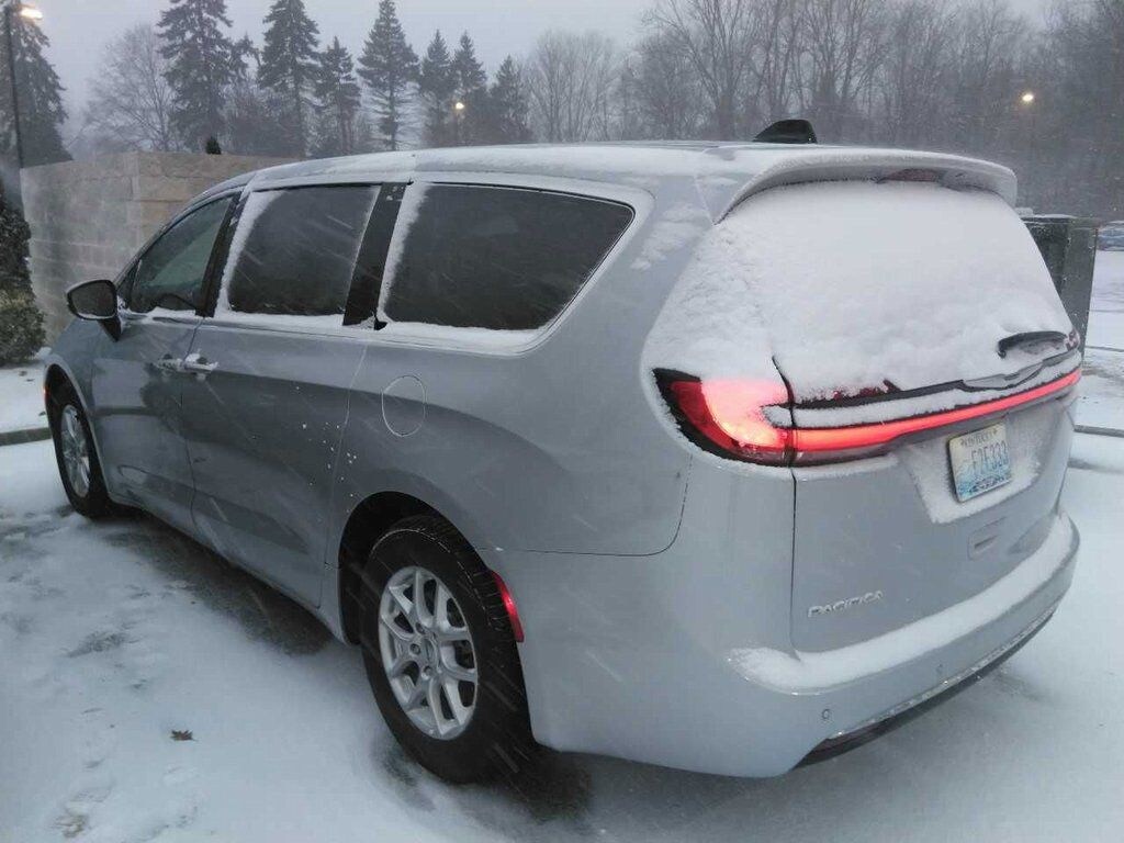 Used 2023 Chrysler Pacifica Touring L Van Passenger Van