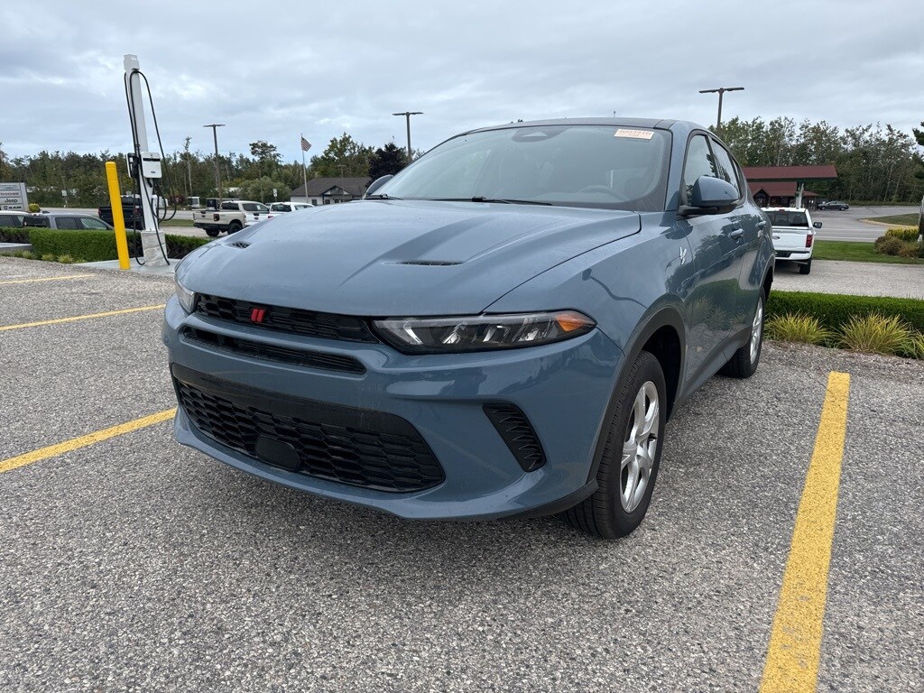 2024 Dodge Hornet GT Plus photo 2