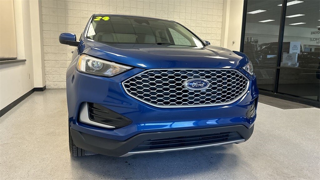 2024 Ford Edge SEL photo 3