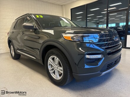 2023 Ford Explorer XLT SUV