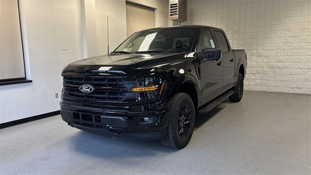 New 2025 Ford F-150 XLT Truck SuperCrew Cab