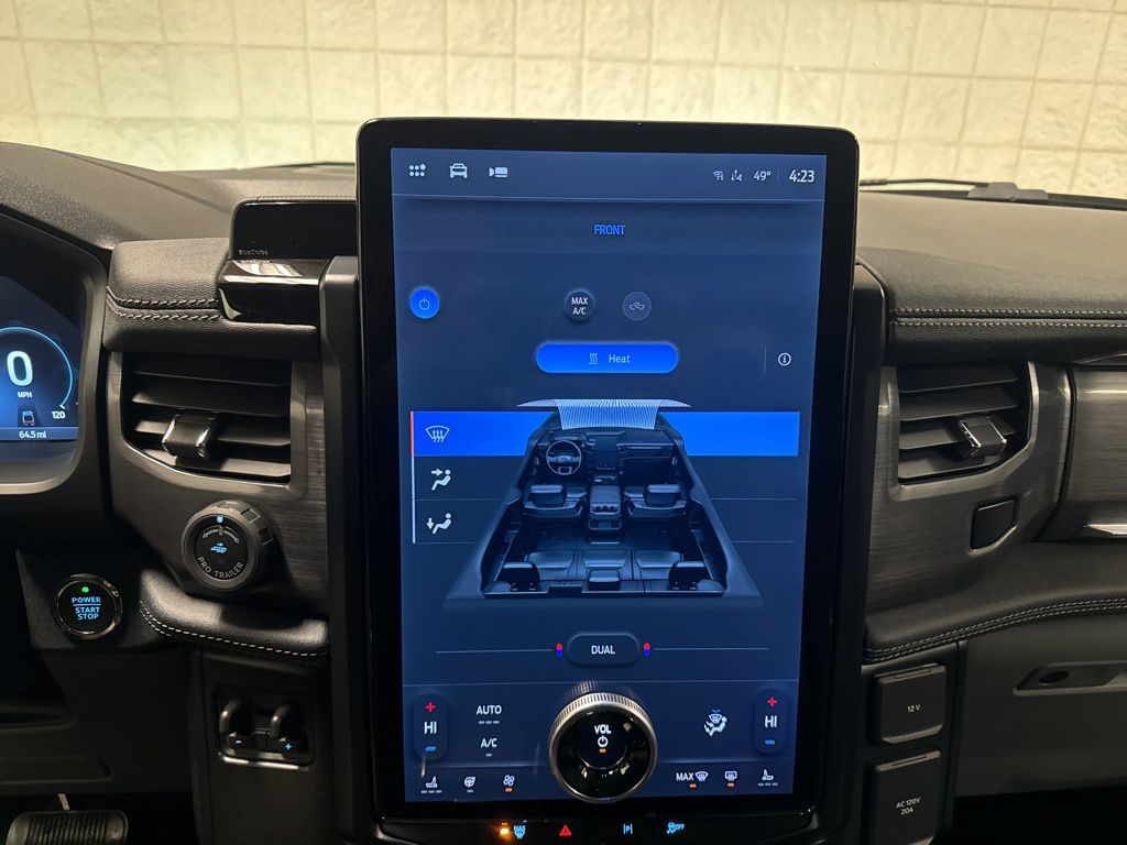 2025 Ford F-150 Lightning Flash - Photo 33