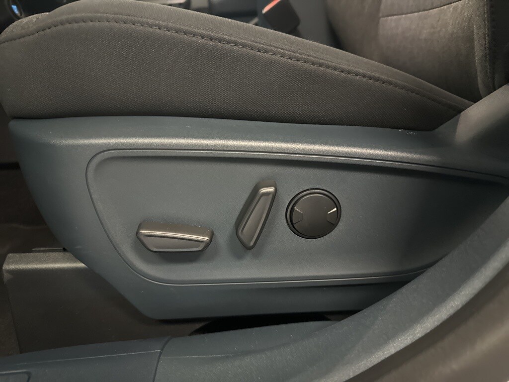 New 2025 Ford Maverick XLT Truck SuperCrew