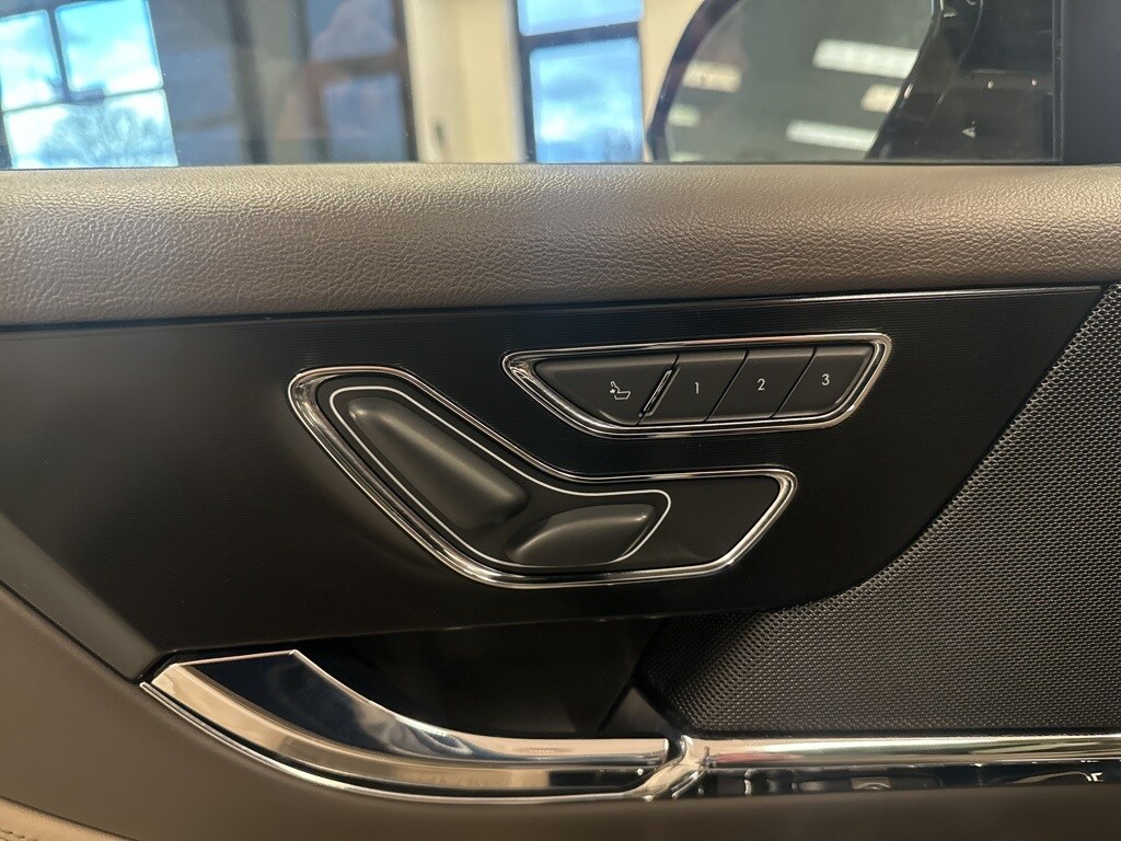 2020 Lincoln Corsair Reserve photo 4