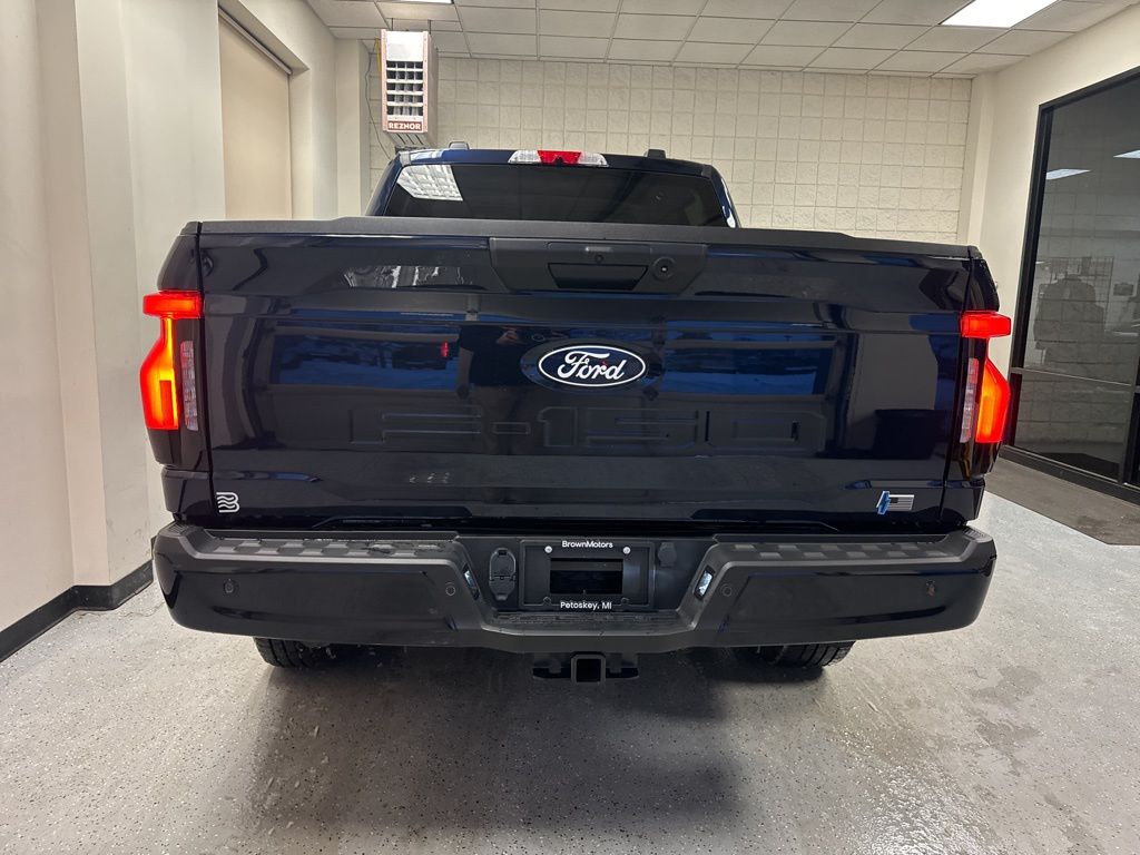 2025 Ford F-150 Lightning Flash - Photo 21