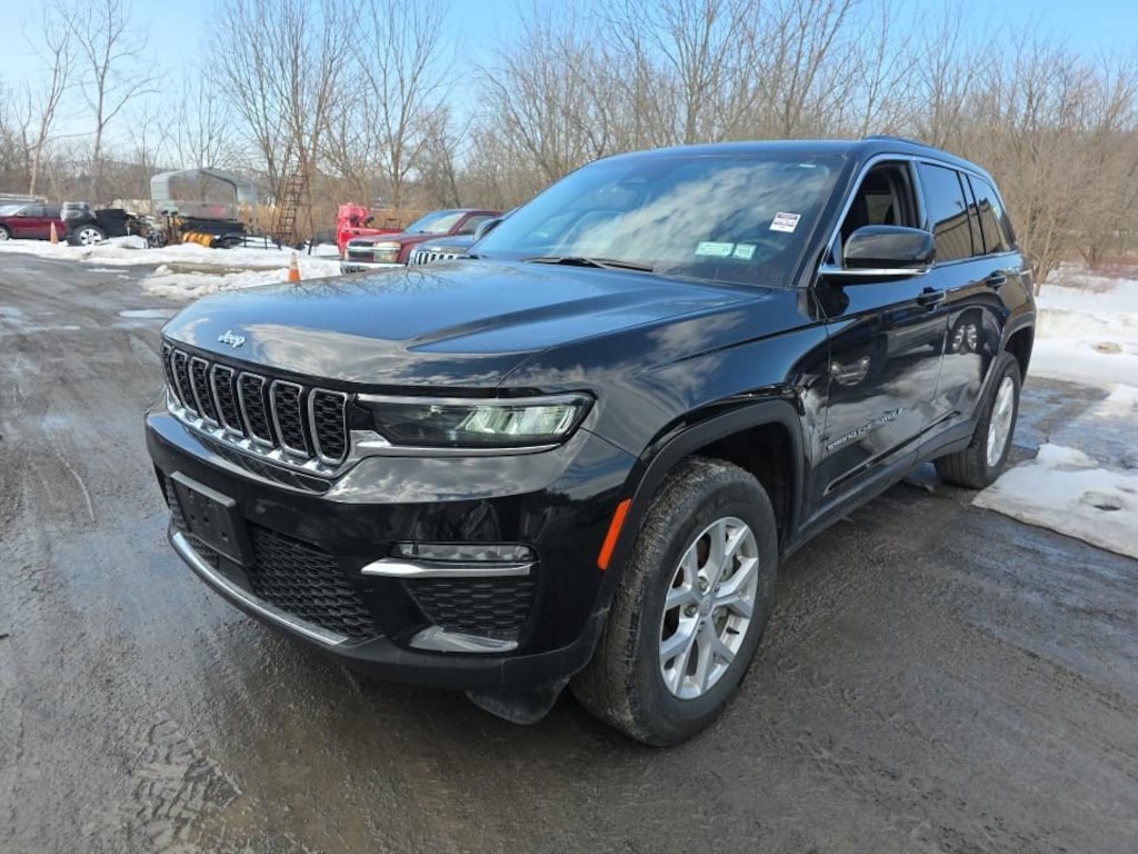 Used 2023 Jeep Grand Cherokee Limited SUV