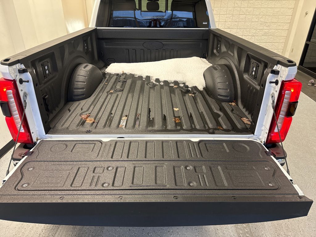 2026 Ford F-350 Super Duty XLT - Photo 44
