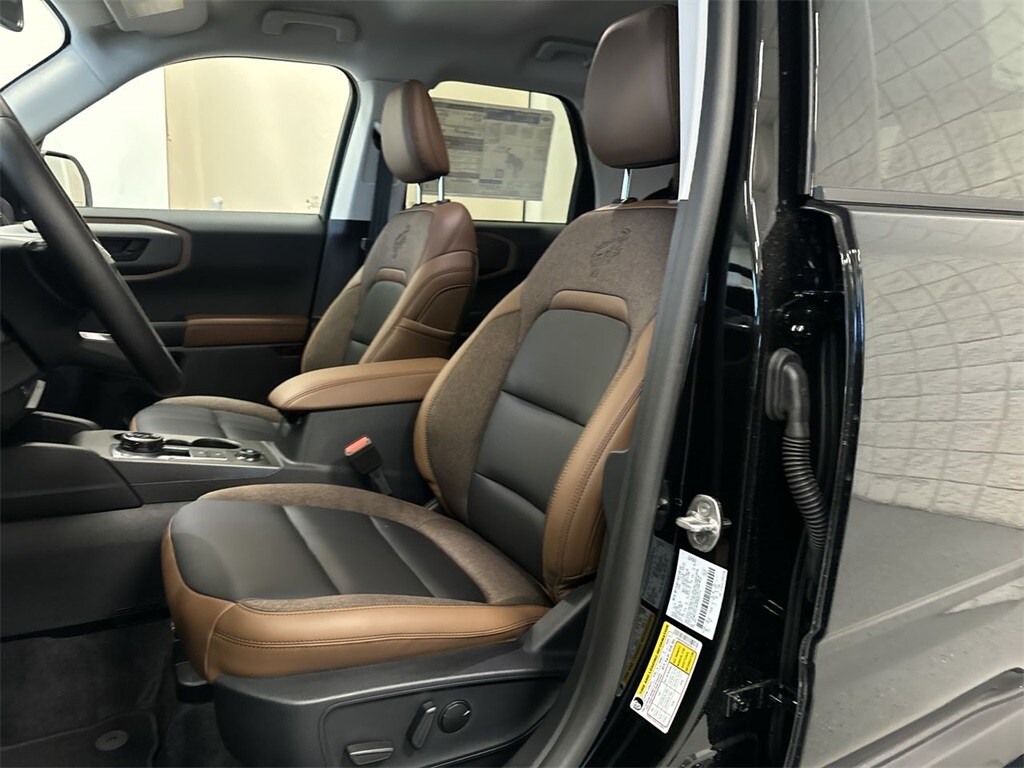 2025 Ford Bronco Sport Outer Banks photo 4