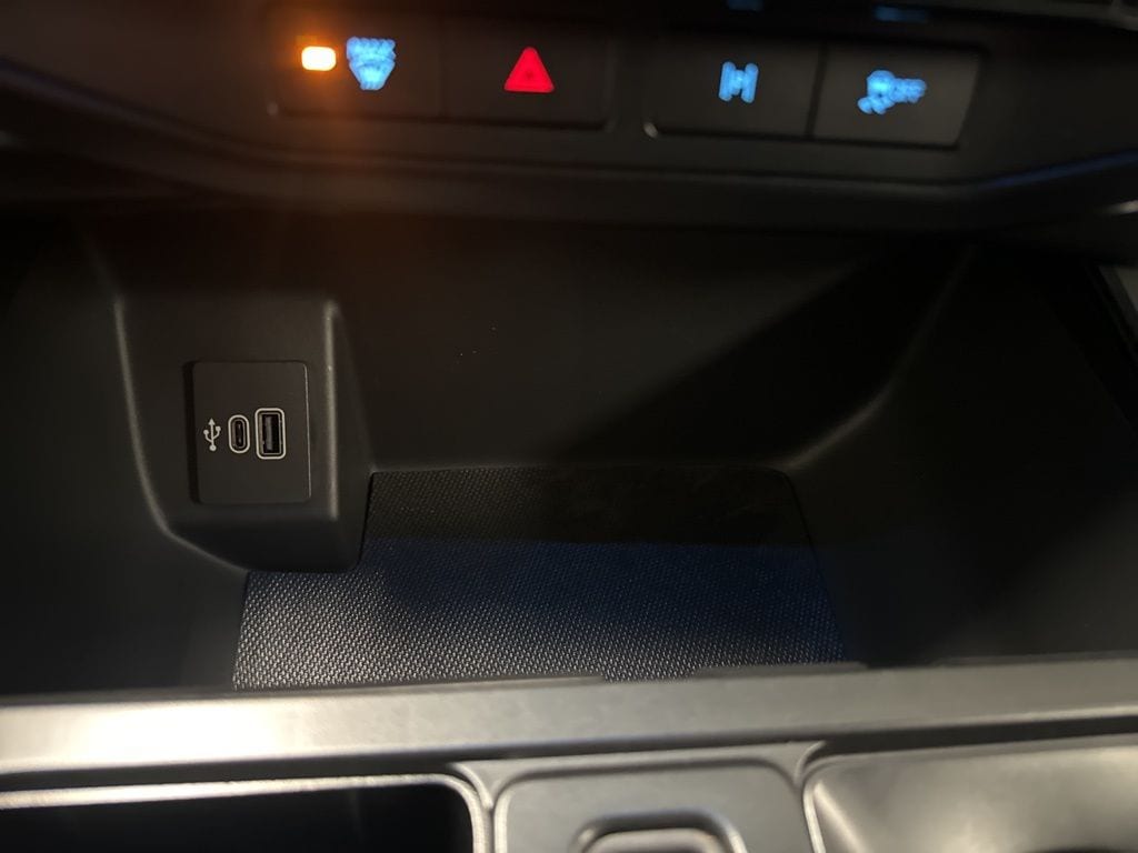 2025 Ford F-150 Lightning Flash - Photo 37