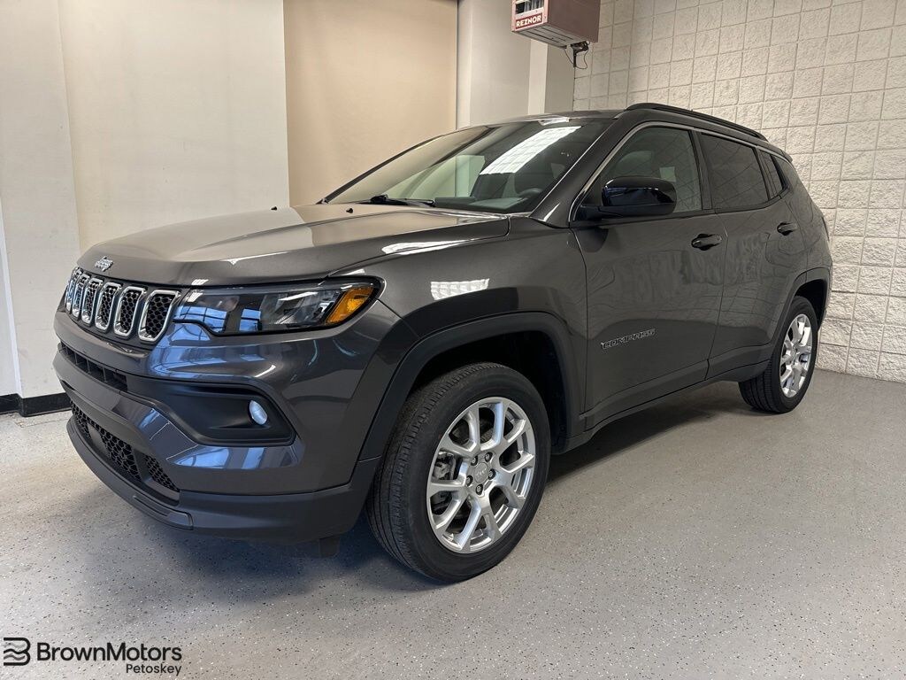 Used 2023 Jeep Compass Latitude Lux SUV