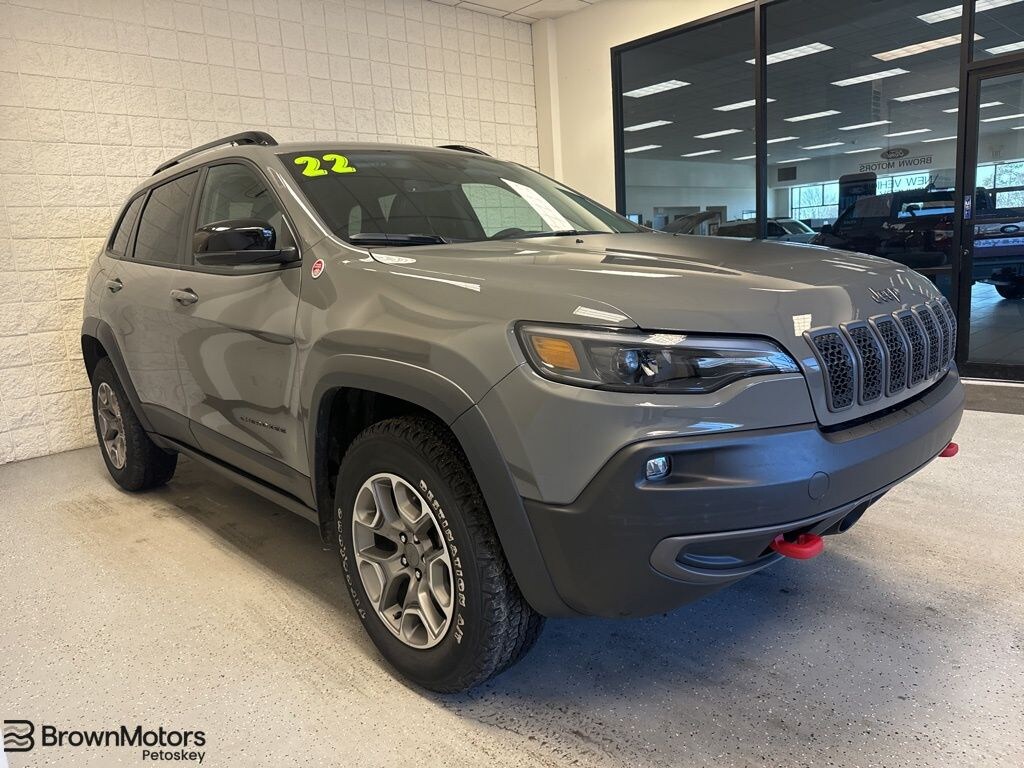 Used 2022 Jeep Cherokee Trailhawk SUV