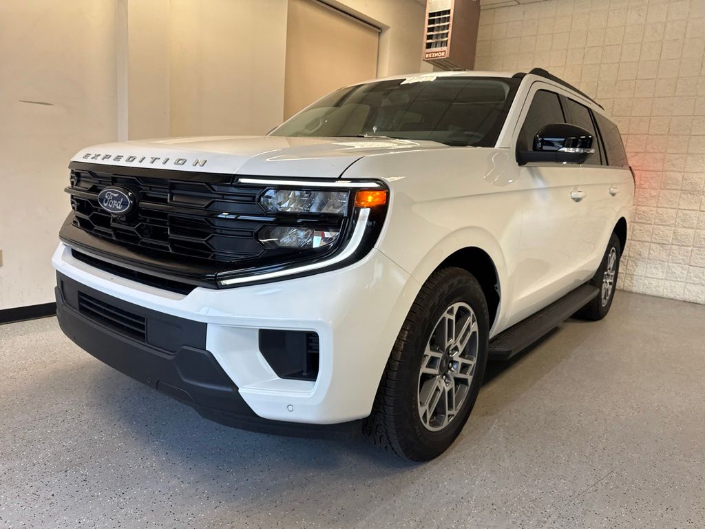 2025 Ford Expedition Active - Photo 12