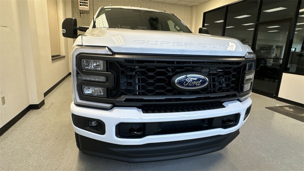 New 2025 Ford F-250 F-250 XL Truck Crew Cab