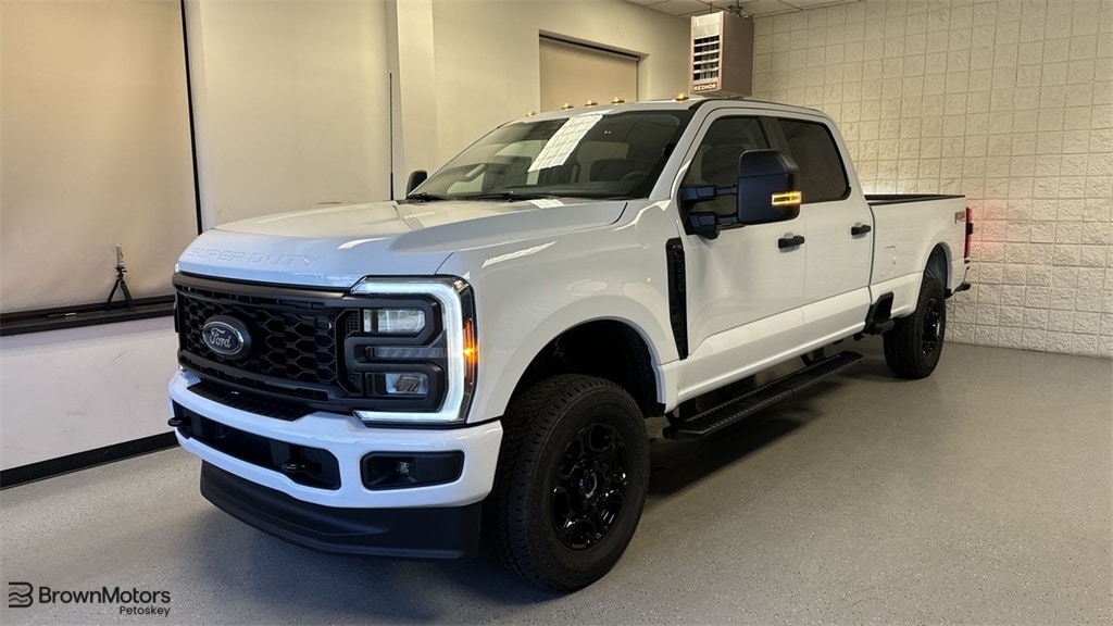 2025 Ford F-250 Super Duty XL's photo