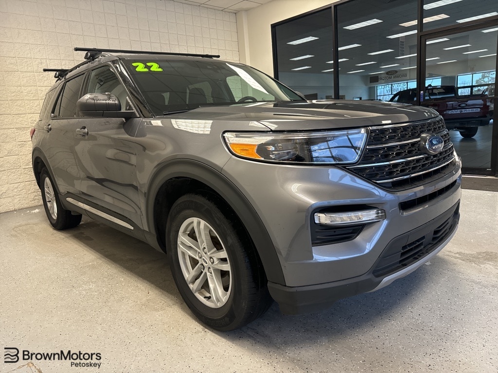 2022 Ford Explorer XLT's photo
